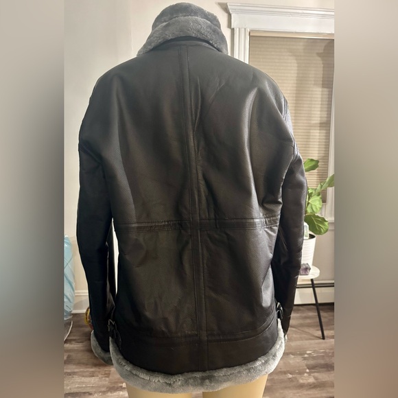 Black Leather Jacket with Gray Fur Trim - Picture 5 of 8